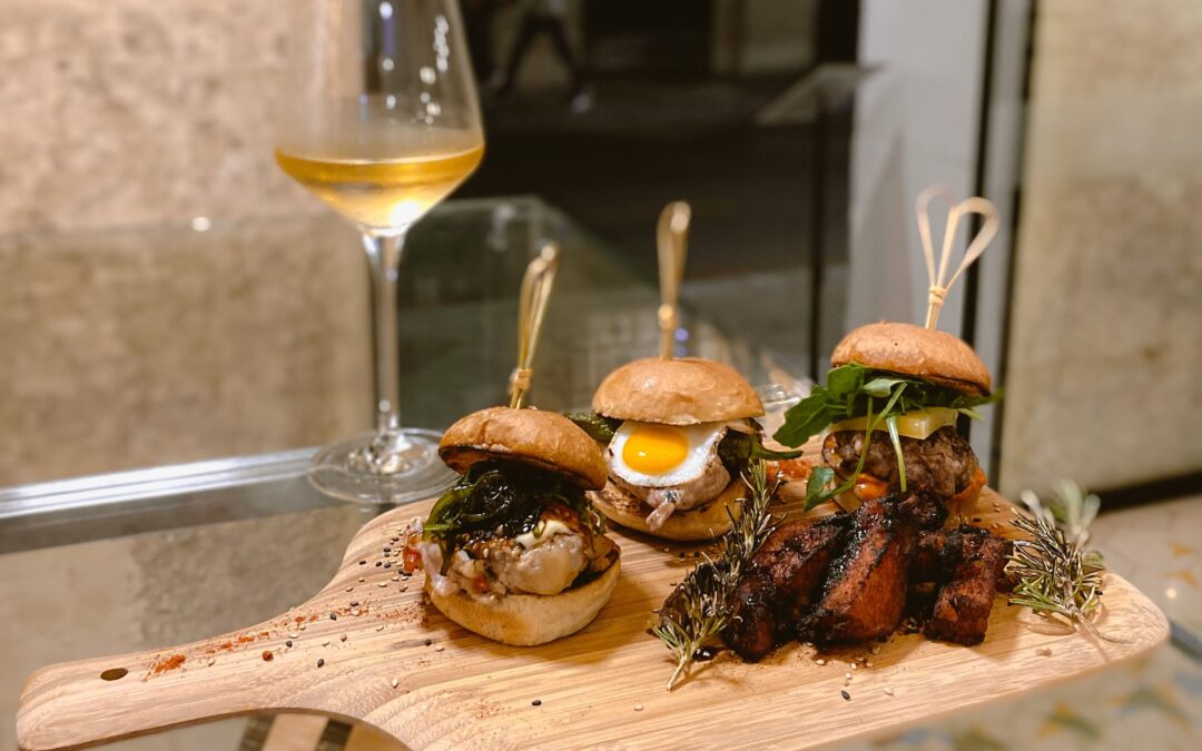 New SERAWA Experience ‘Burgers & Wine’ in the restaurant ‘ORGANIC by SERAWA’.