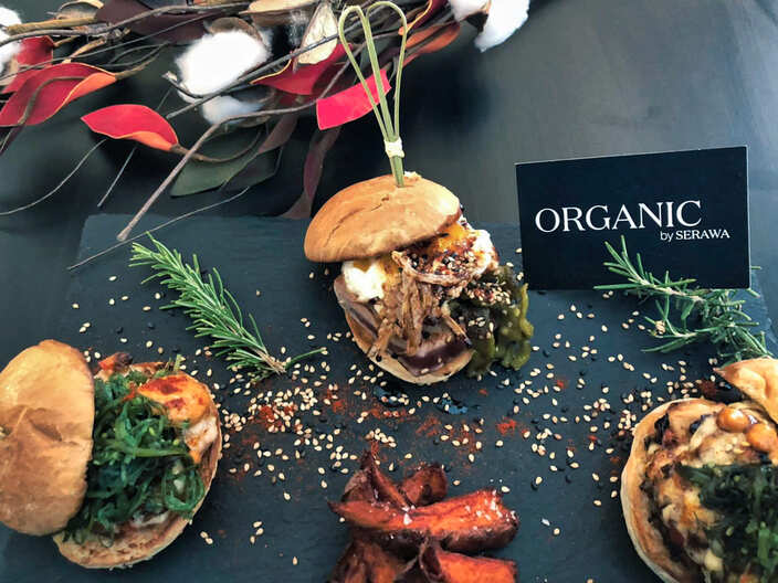Serawa-hotels-organic-by-serawa-burgers-and-wine-7